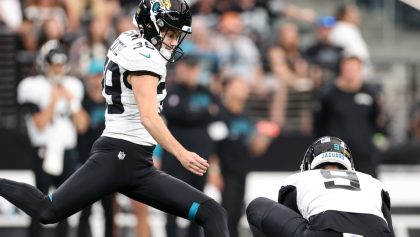 cam-little-hace-historia-anota-gol-campo-mas-largo-nfl-68-yardas