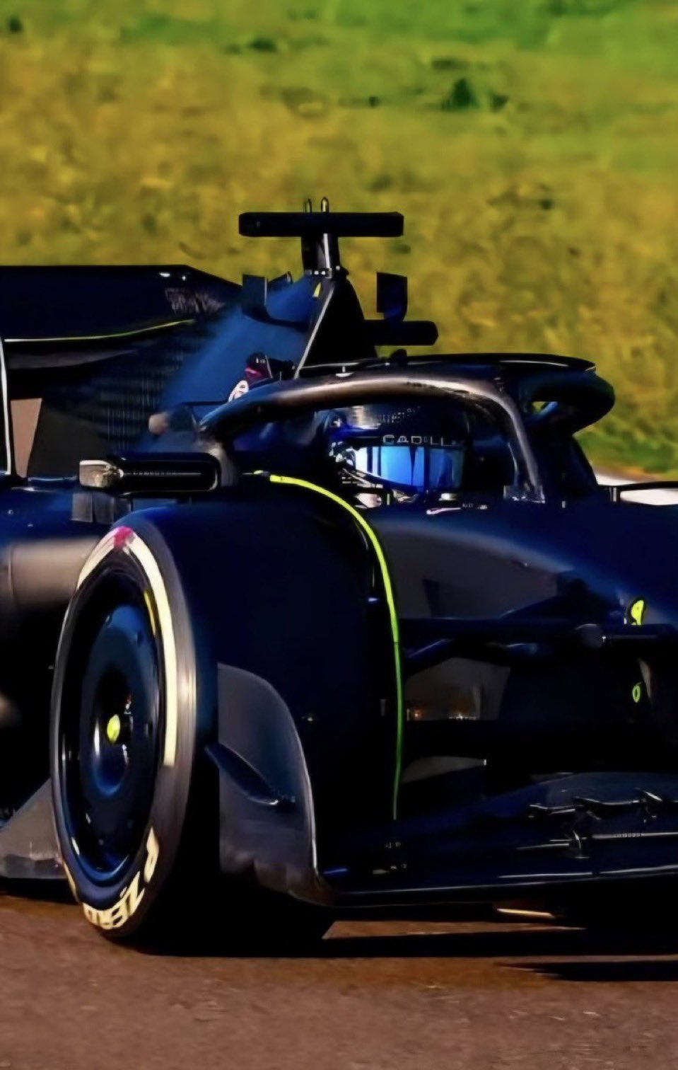 Checo Pérez en el ferrari del 2023 cedido a Cadillac