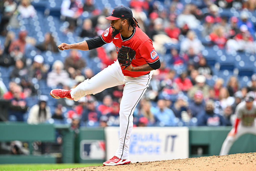 Emmanuel Clase termina arrestado por el FBI al bajar de avión por apuestas ilegales