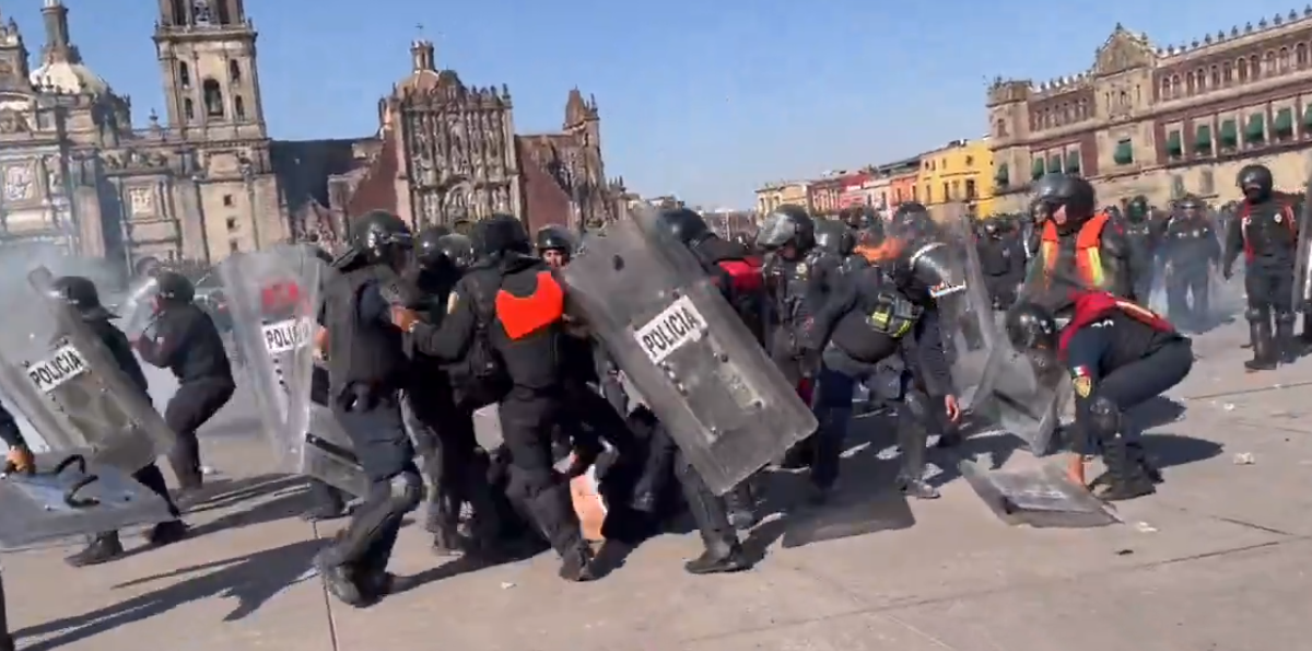 Que no hubo represión: Gobierno de CDMX reconoce a policías por marcha de la Generación Z