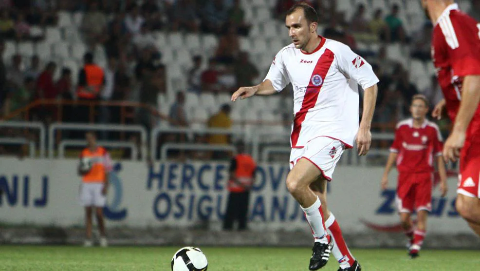 ¿Quién fue Mladen Žižović, entrenador en Serbia que murió en pleno partido?