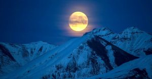 Ya llegó la noche polar a Alaska y los esquimales tienen enseñanzas que darnos