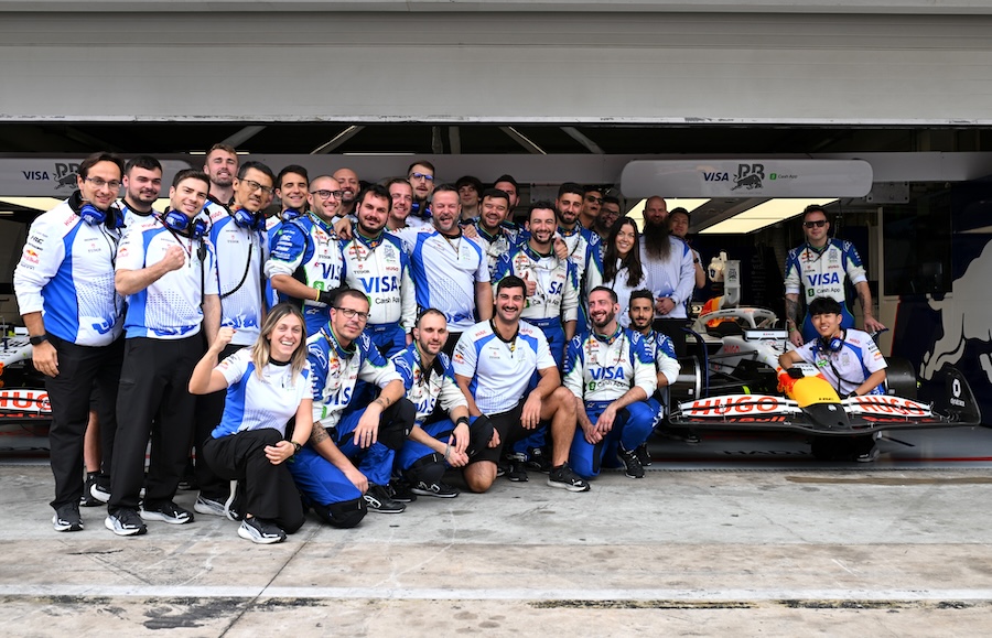 Parte del equipo de Racing Bulls en Brasil