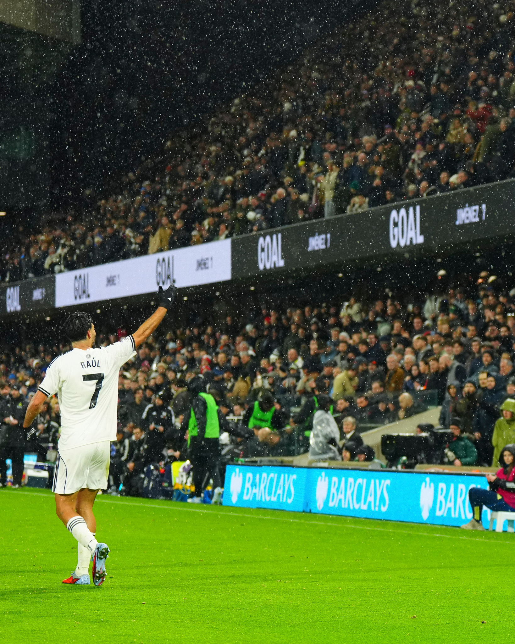 ¡El del triunfo! Raúl Jiménez se reencuentra con el gol en la Premier League