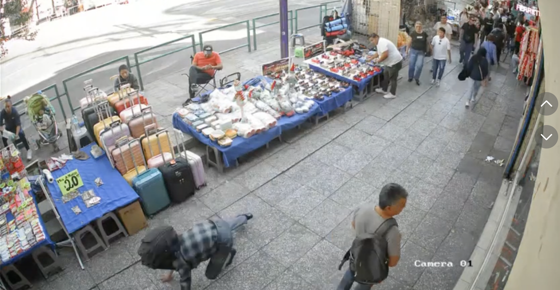 banqueta-esguinzadora-desnivel-cdmx-centro-historico-videos-tiktok-caidas-3