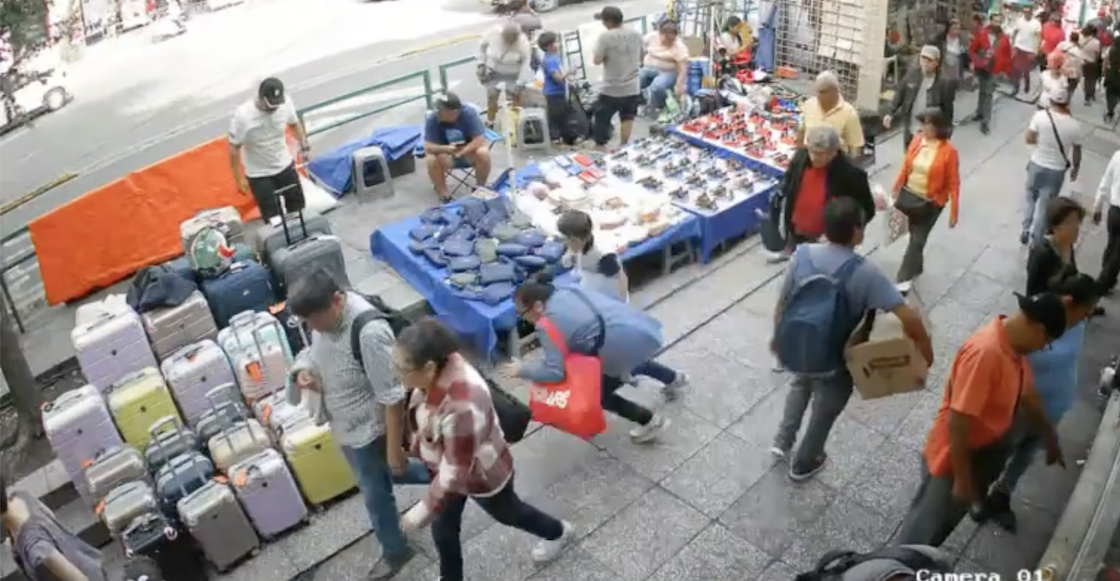 banqueta-esguinzadora-desnivel-cdmx-centro-historico-videos-tiktok-caidas-4