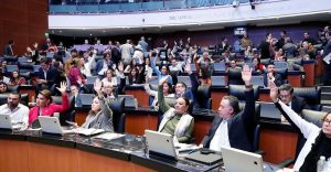 comidas-senado-mexicanos-pagamos-25-millones-pesos-que-nada-le-falte