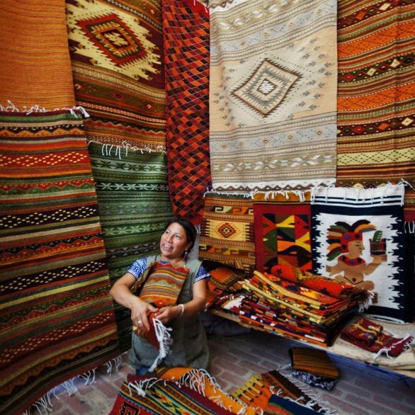 ¿Frío? Abrígate con la fascinante historia de los sarapes en México