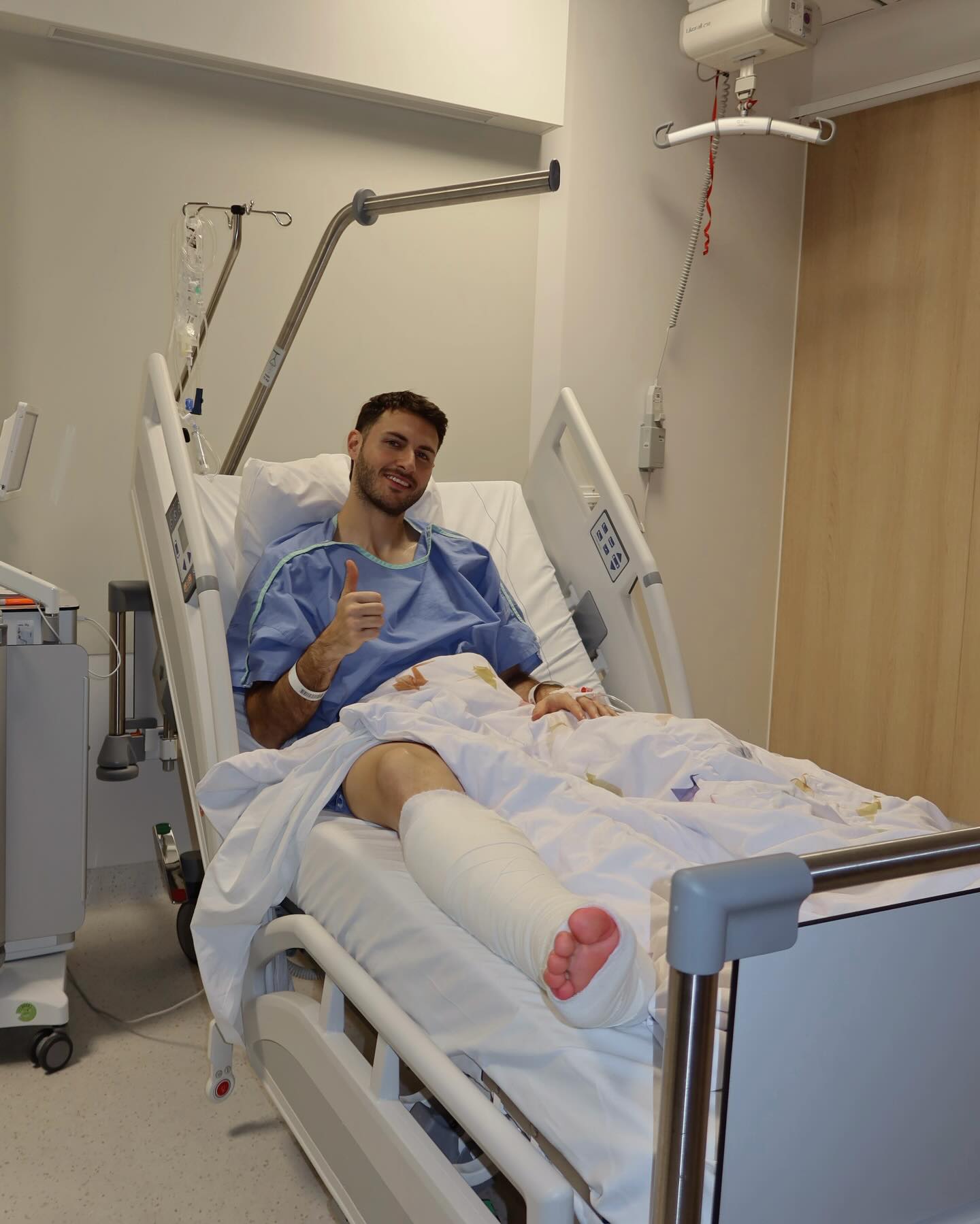 Santi Giménez operado con éxito