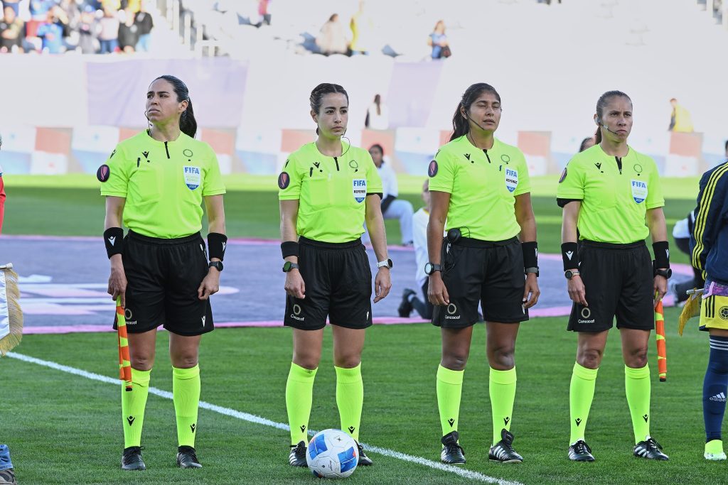 Katia Itzel García encabeza arbitraje mexicano para el Arsenal vs Corinthians femenil