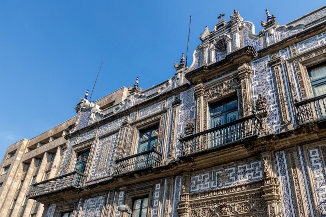 Sobre la fantástica (y eterna) Casa de los Azulejos