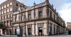 Sobre la fantástica (y eterna) Casa de los Azulejos