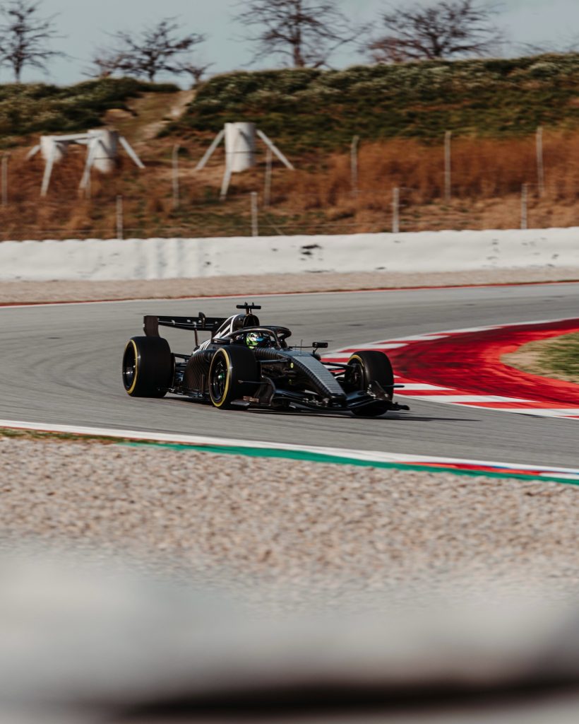 Checo Pérez dio 66 vueltas con el Cadillac F1