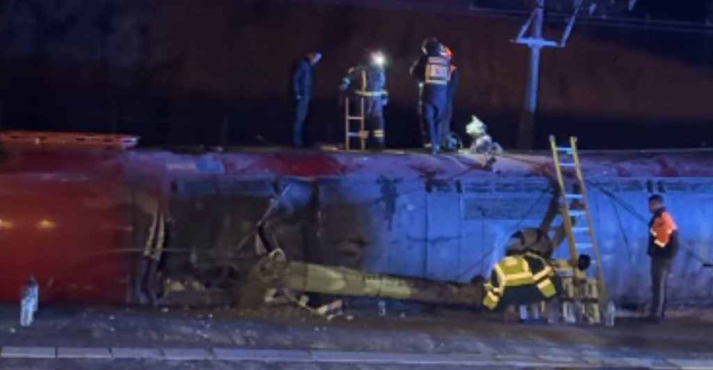 descarrilamiento-trenes-alta-velocidad-cordoba-españa-heridos-muertos-2