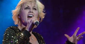 dolores o'riordan 1 cranberries 3