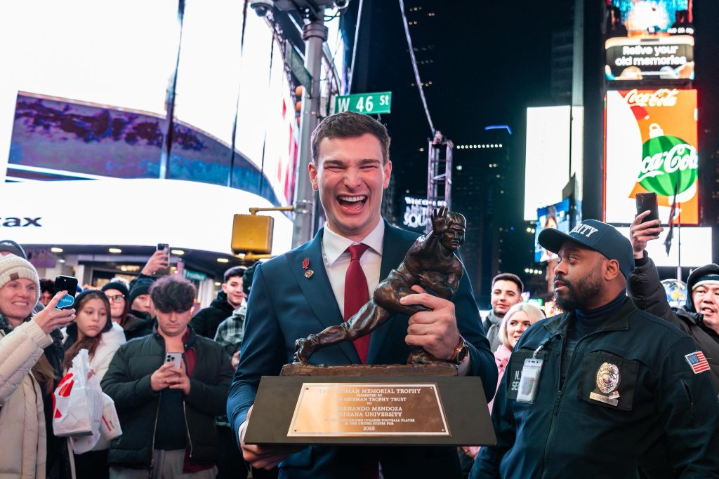 Fernando Mendoza, el posible pick 1 del draft 2026 de la NFL tras brillar con Indiana
