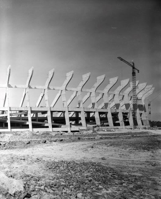 De cómo la piedra se convirtió en estadio: La historia del Estadio Azteca