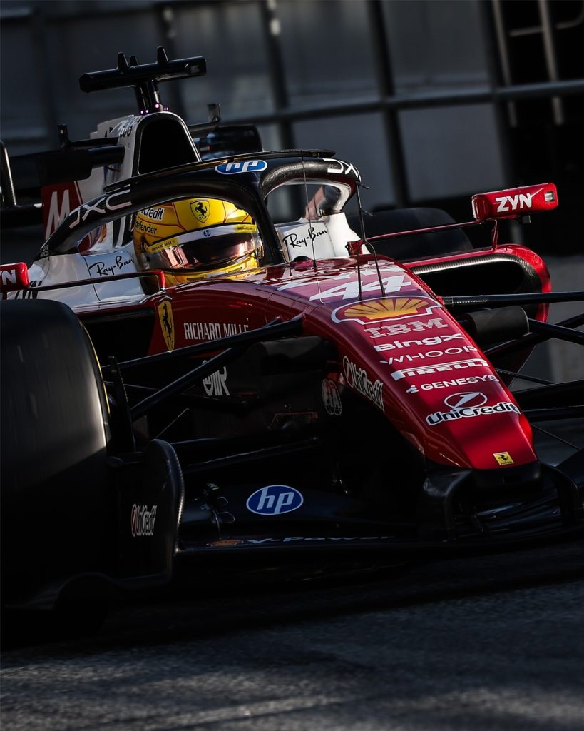 Lewis Hamilton el más rápido en los test de Barcelona