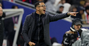 Liam Rosenior, nuevo entrenador del Chelsea