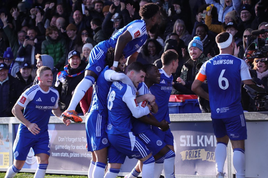 Macclesfield, el equipo "non-league" con 5 años de vida que eliminó al campeón de la FA Cup