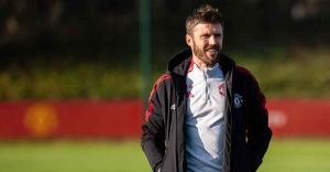 ¿Michael Carrick podría regresar al Manchester United?