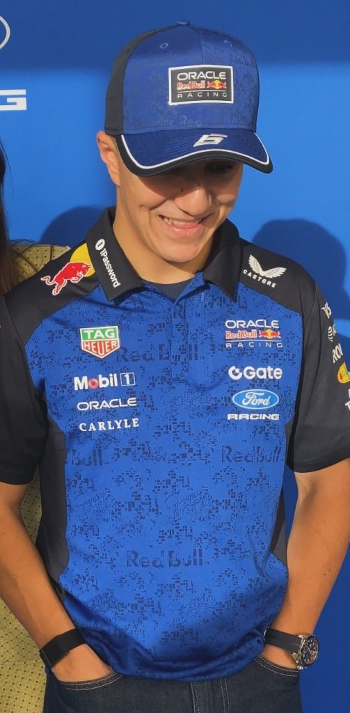 La nueva gorra y polo de Red Bull para 2026