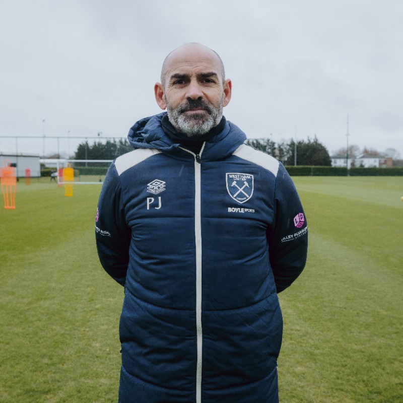 Paco Jémez da la sorpresa del año al llegar a la Premier League con West Ham