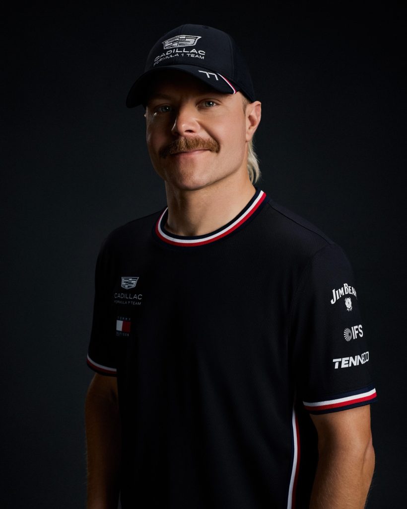 Gorra de Cadillac con Valtteri Bottas