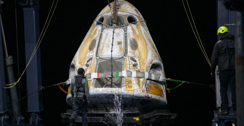 primera-evacuacion-medica-nasa-eei-astronautas-regresan-tierra-3