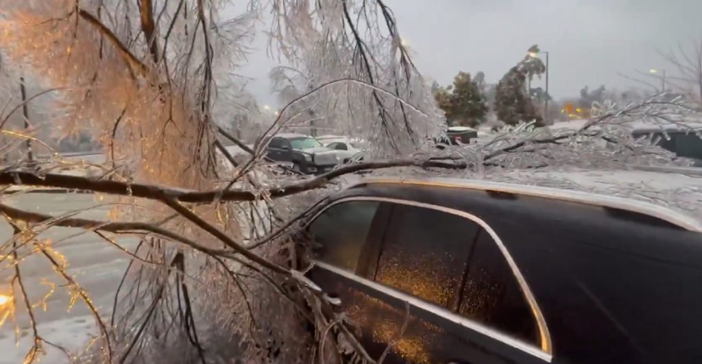 tormenta-invernal-afectaciones-vuelos-cancelados-falta-energia-electrica-accidentes-3