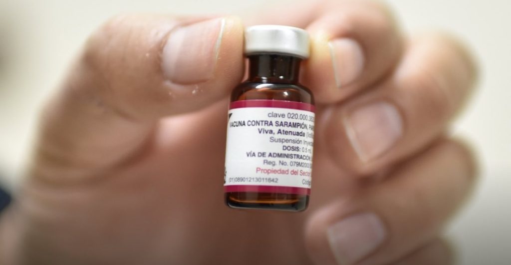 Regreso del sarampión en México: 1.5 millones de niños sin vacuna antes del COVID