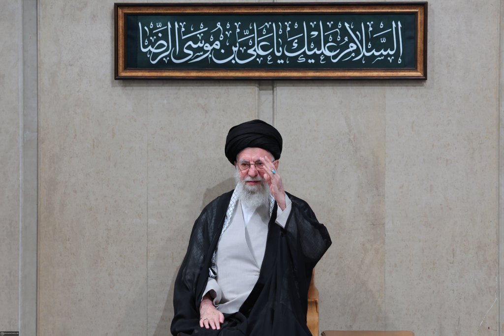 Qué hace un ayatola y por qué es objetivo de Israel y Estados Unidos