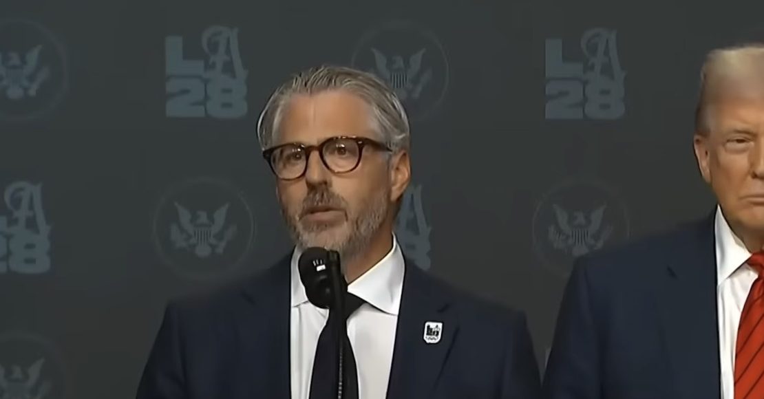 Casey Wasserman anuncia venta de agencia por escándalo de archivos Epstein