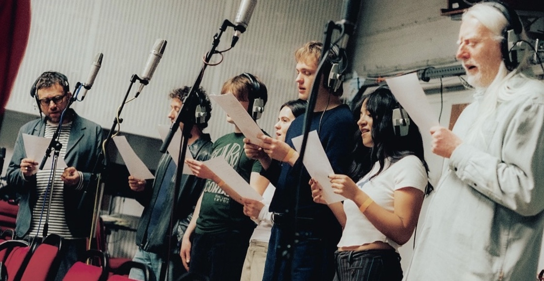 Damon Albarn en grabación de "Flags"