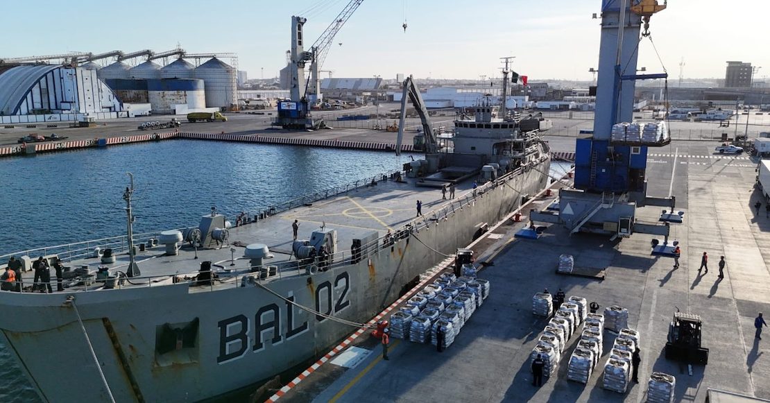 Petróleo no, pero México ya envió 800 toneladas de ayuda humanitaria a Cuba