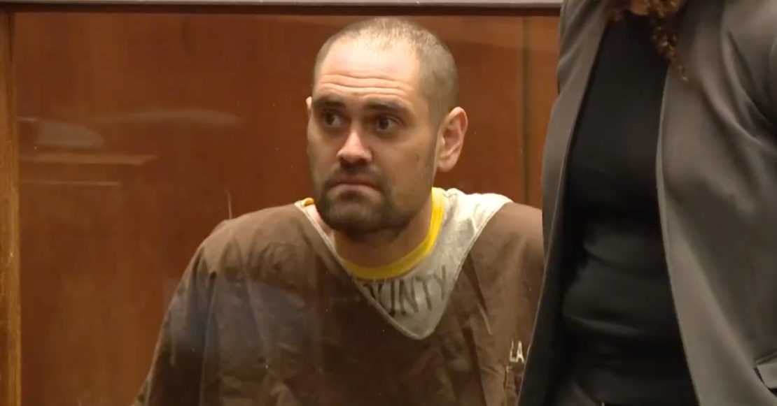 Hijo de Rob Reiner se declara no culpable por el asesinato de sus padres