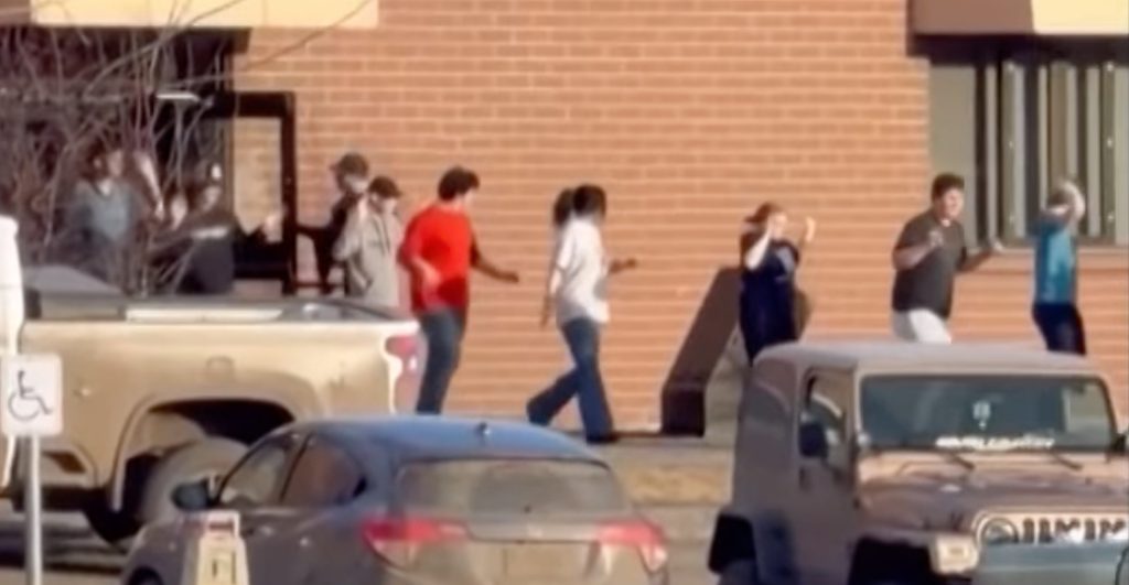 luto-nacional-canada-tiroteo-tumbler-ridge-muertos-heridos-1