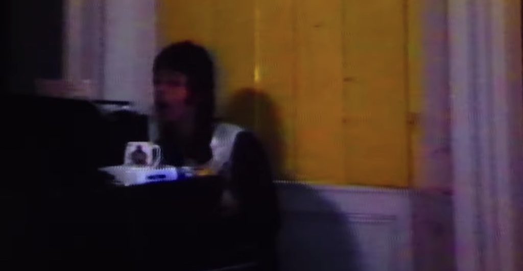 Paul McCArtney tocando All of You