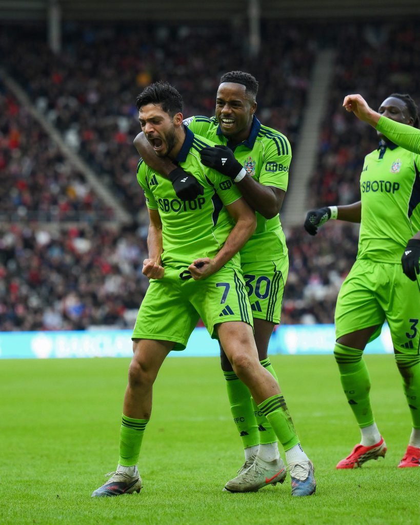 Así festejó Raúl Jiménez su primer gol ante Sunderland