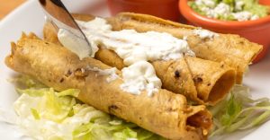 ¿Dónde comer los mejores tacos dorados de la CDMX?