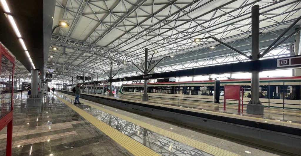 Fuimos al Tren Interurbano y así están los horarios, precios y conexiones con otros transportes