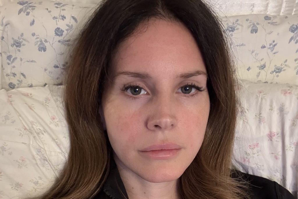 white feather hawk tail deer hunter lana del rey 1