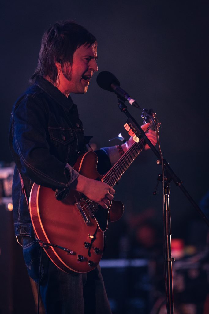 chetes-vive-latino-2026-blanco-facil-resena