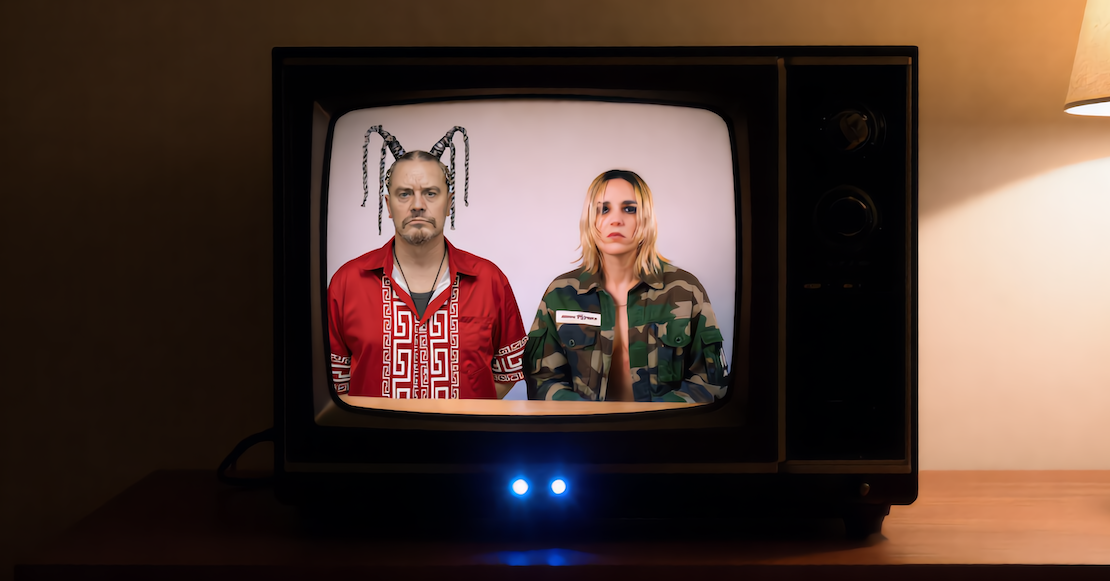 Jehnny Beth une fuerzas con Mike Patton para “Look at Me”, nuevo y demoledor sencillo