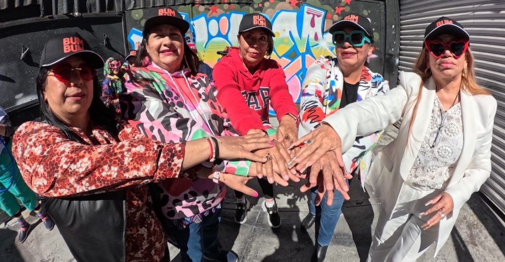 Abuelas Bum Bum: El proyecto que pone en el centro a mujeres mayores con mucho flow y hip hop
