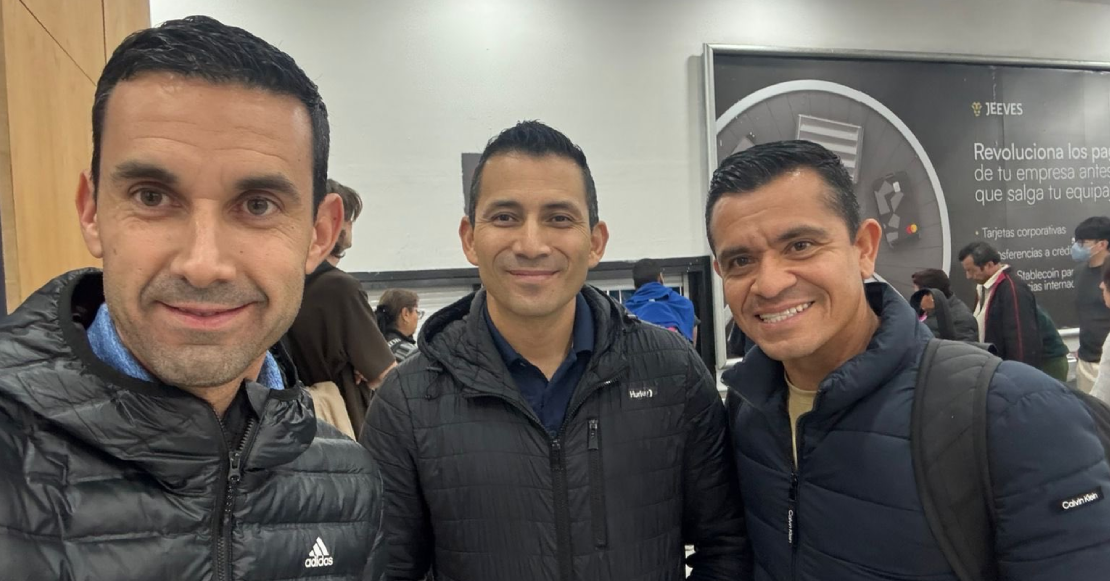 Árbitros mexicanos llegan a México tras quedar atrapados 5 días en Qatar