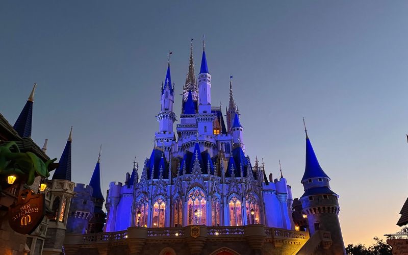 castillo de cenicienta en magic kingdom
