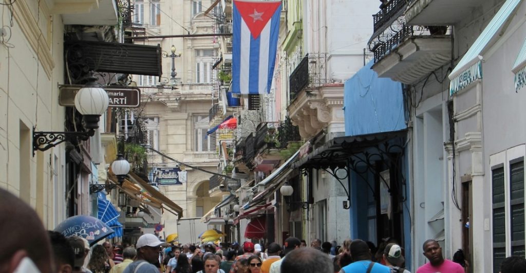 Apagón en toda la isla: Cuba se queda sin luz por colapso del 100% del sistema eléctrico