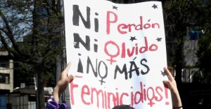 Toda muerte violenta de una mujer será investigada como feminicidio en México
