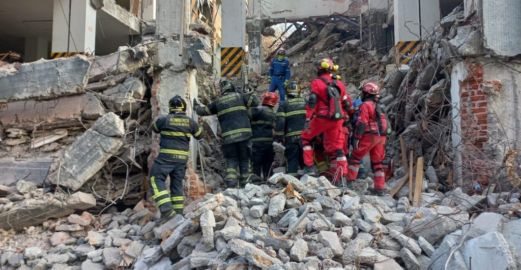 Edificio que colapsó en San Antonio Abad tenía daños por los sismos de 1985 y 2017